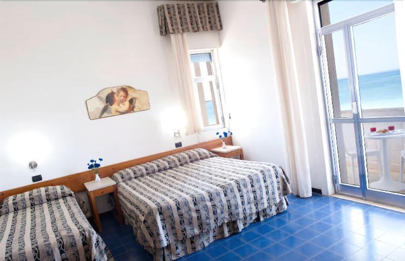 Hotel Blu Порто-Чезарео Экстерьер фото