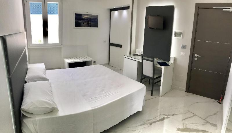 Hotel Blu Порто-Чезарео Экстерьер фото