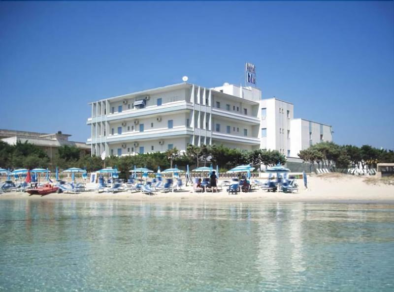 Hotel Blu Порто-Чезарео Экстерьер фото