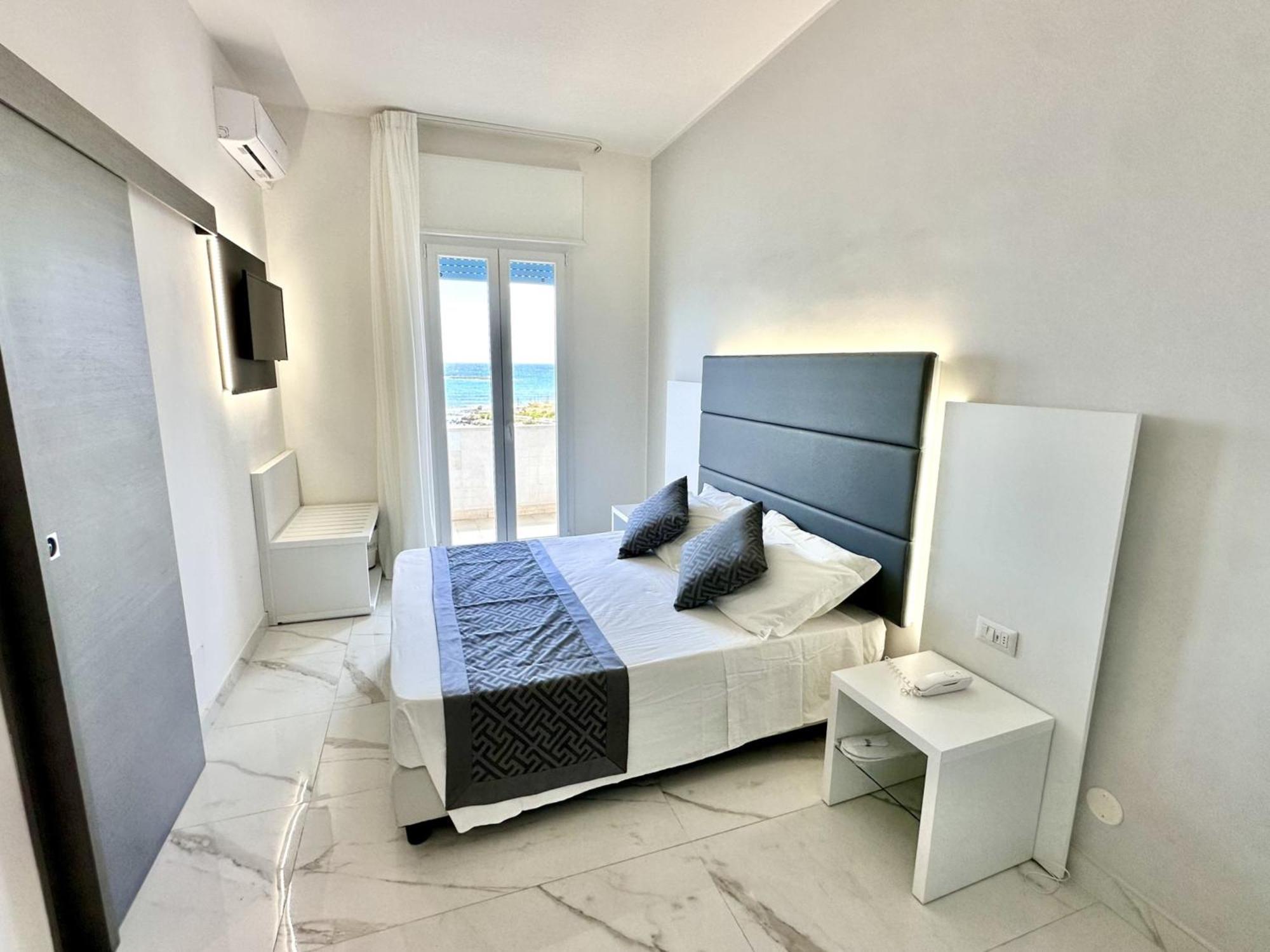 Hotel Blu Порто-Чезарео Экстерьер фото