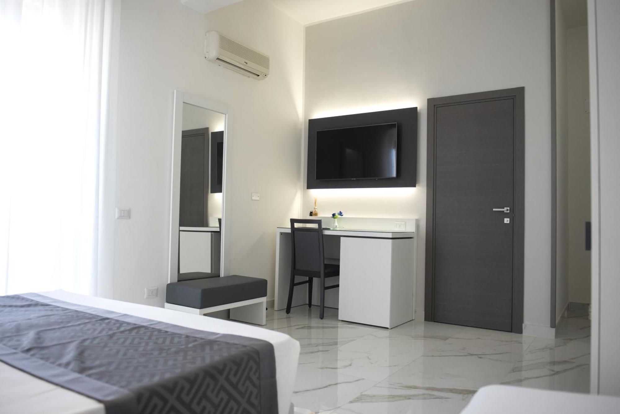 Hotel Blu Порто-Чезарео Экстерьер фото
