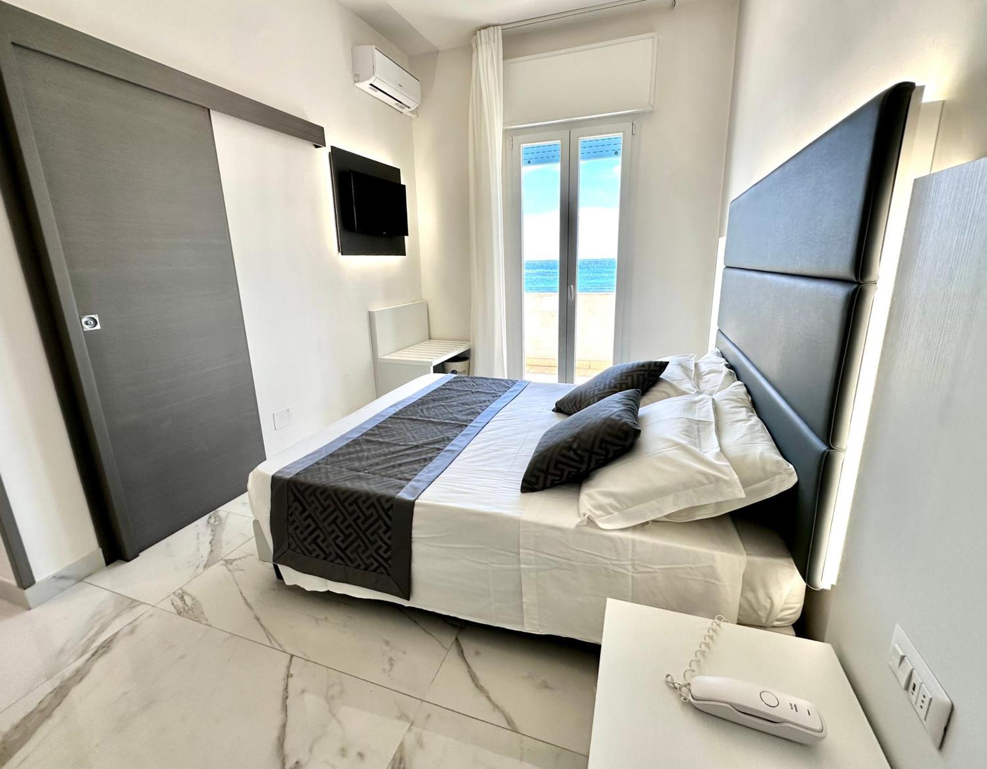 Hotel Blu Порто-Чезарео Экстерьер фото